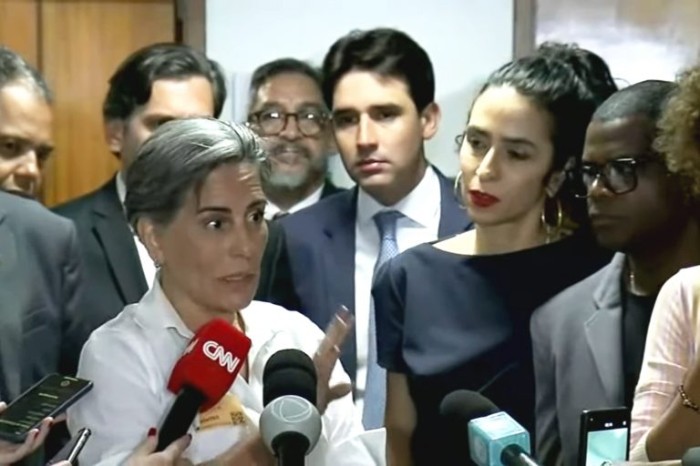 Artistas pedem proteção a conteúdos jornalísticos e culturais no PL das Fake News