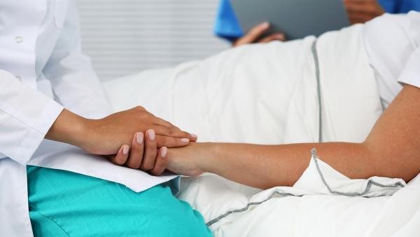 Requerimentos pedem à Secretaria Municipal de Saúde dados sobre regulação de pacientes e realização de exames Raio-X na UPA