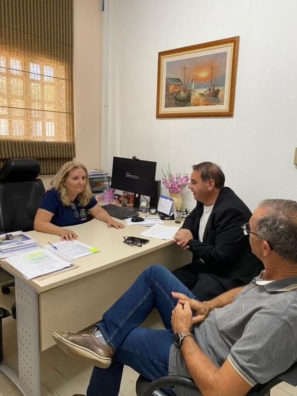 Vereador articula descentralização de serviço para agilizar entrega de remédios de alto custo