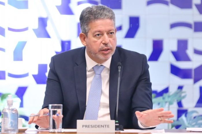 Câmara tomará medidas contra big techs pelos ataques ao PL das Fake News, diz Lira