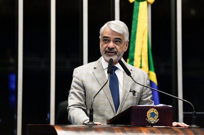 Humberto Costa destaca inclusão da política de saúde bucal no SUS