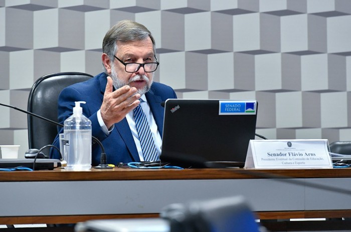 Trecho na BR-272 no Paraná é denominado Alfeu Teodoro de Oliveira