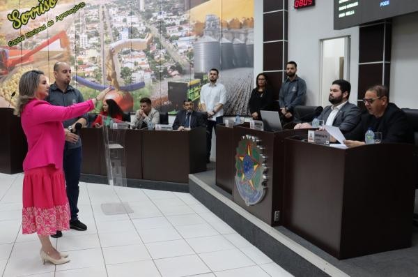 Câmara de Sorriso empossa suplente de vereador
