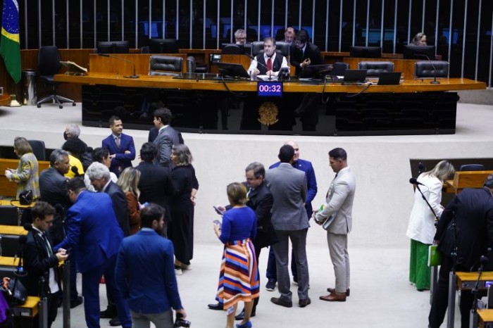 Plenário da Câmara aprova dois acordos internacionais e encerra votações de hoje; acompanhe