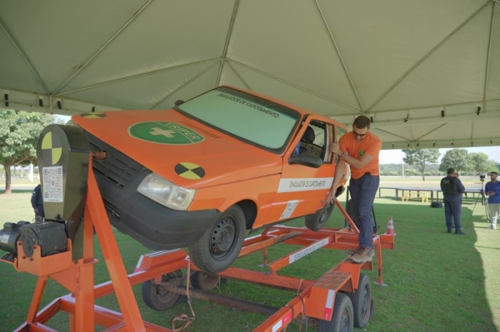 Maio Amarelo: Simulador de capotamento chamou a atenção da população