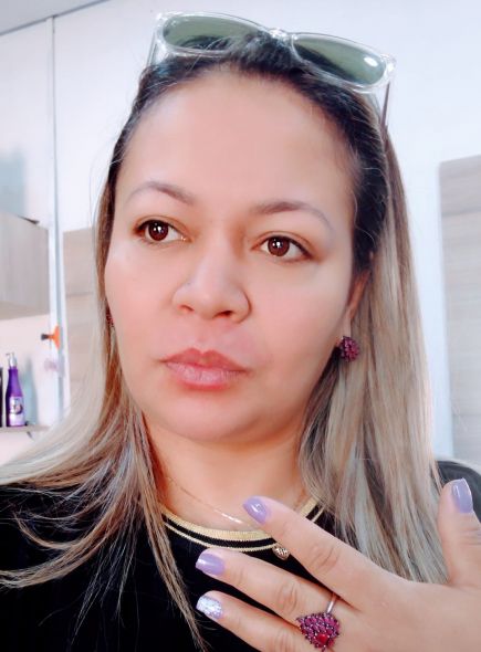 Secretária comemora aniversário e é lançada como pré-candidata