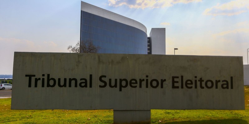 Um ano antes de eleição, TSE abre código-fonte de urnas eletrônicas