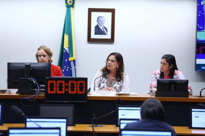 Especialistas vinculam partos prematuros e mortalidade infantil à violência obstétrica