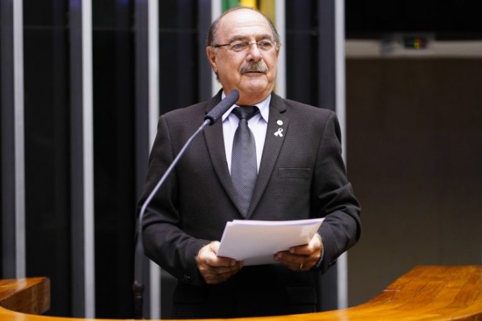 Comissão aprova projeto que prevê posto de registro civil em hospital que realiza partos