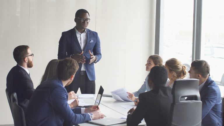 Seminário discute experiência internacional na formação de lideranças no serviço público