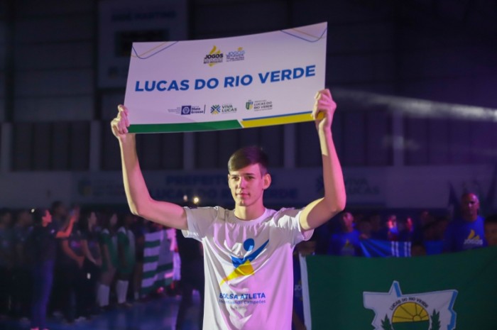 Aberturas oficiais celebram o início dos Jogos Estudantis e Jogos Escolares em Lucas do Rio Verde