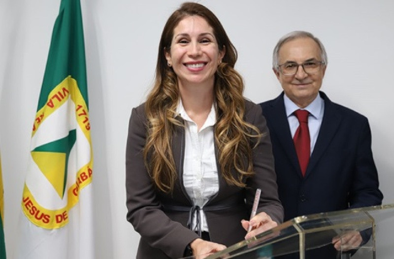 Eleonora Lacerda toma posse como desembargadora do TRT