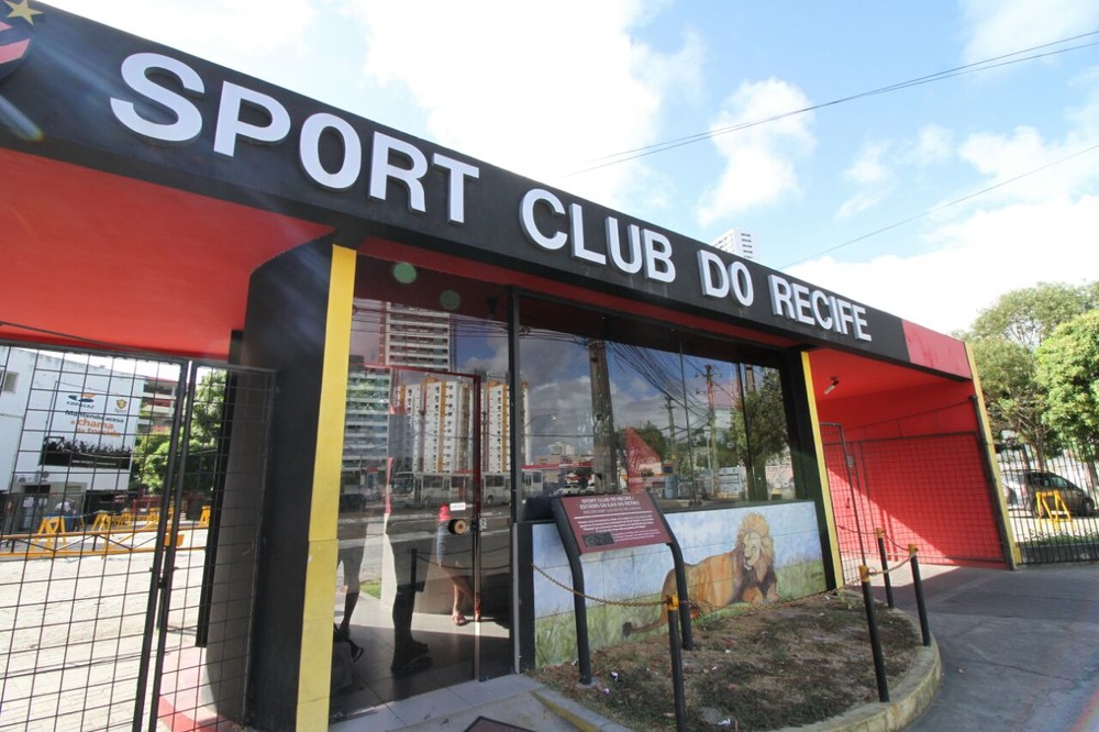 Em crise financeira, Sport demite funcionários e enxuga categorias de base por corte de gastos