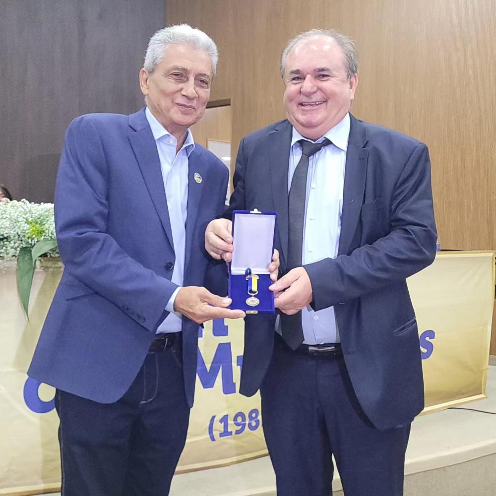 O deputado estadual Valter Miotto foi homenageado pela AMM