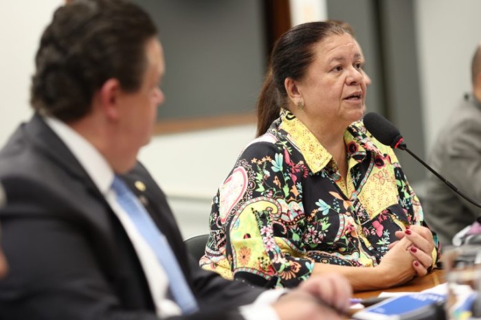 CCJ aprova participação de associação médica na análise de novas tecnologias no SUS