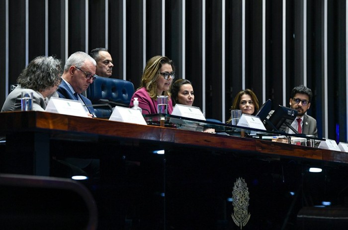 Dia da Imprensa: Combate às fake news é desafio, apontam jornalistas