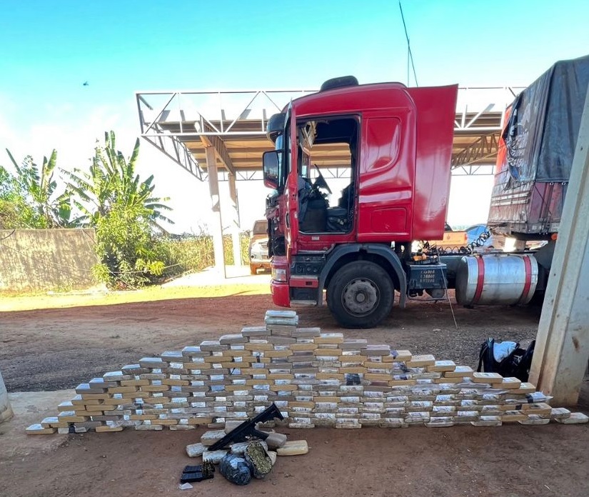 Dupla é presa transportando droga avaliada em R$ 3 milhões em MT 