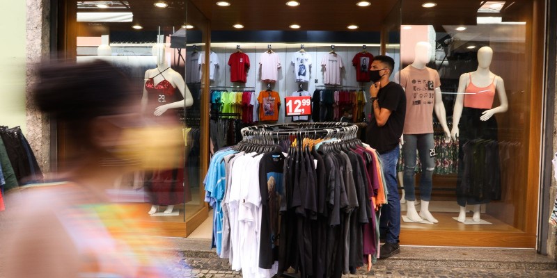 Ipea diz que desemprego tem queda de 1,5 ponto percentual em um ano