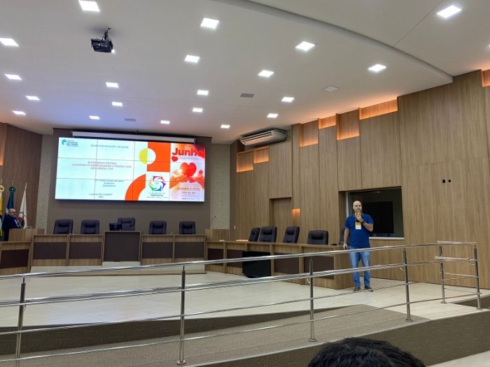 Equipe de Saúde Bucal luverdense apresenta serviço de atendimento odontológico especializado para PcD durante encontro em Sinop