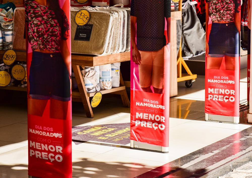 Procon orienta consumidores para compras do Dia dos Namorados
