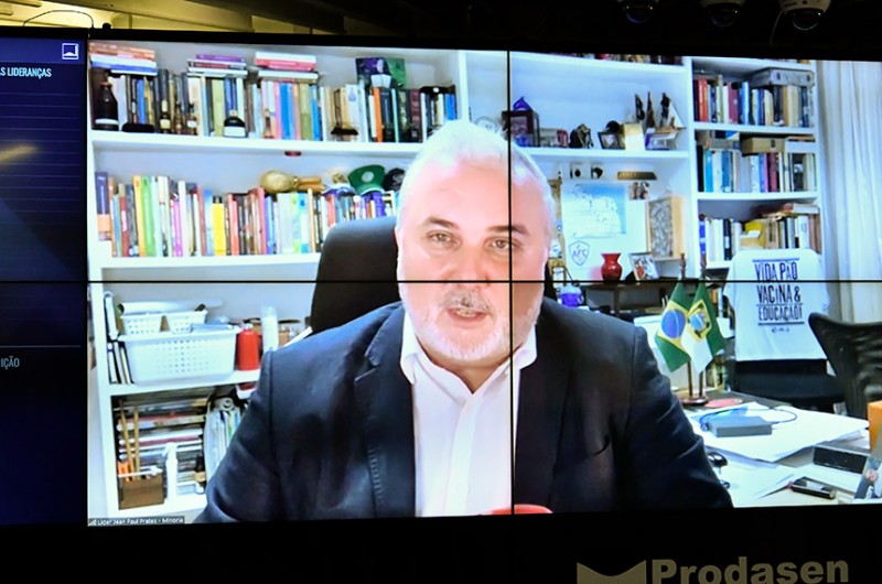 CE debate acesso de indígenas e quilombolas ao ensino superior