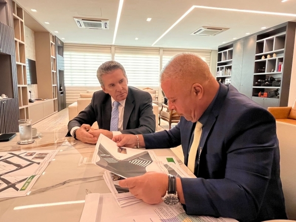 Chico 2000 discute acessibilidade no entorno da Câmara com Sérgio Ricardo