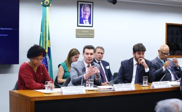 Ministro das Cidades defende decretos sobre saneamento editados por Lula