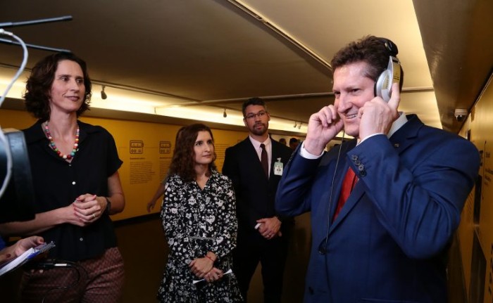 Câmara promove exposição em comemoração dos 100 anos do rádio