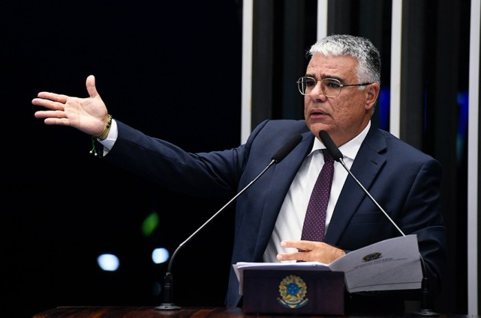 Girão volta a condenar pauta da descriminalização do porte de drogas