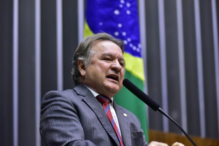 Comissão aprova projeto que assegura preferência em férias para trabalhador com deficiência