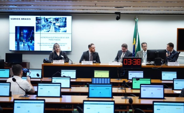 Representantes de consumidores do setor elétrico querem ser ouvidos antes de mudanças em leis