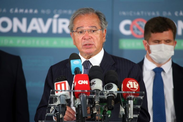 Câmara aprova nova convocação de Paulo Guedes para explicar empresa em paraíso fiscal