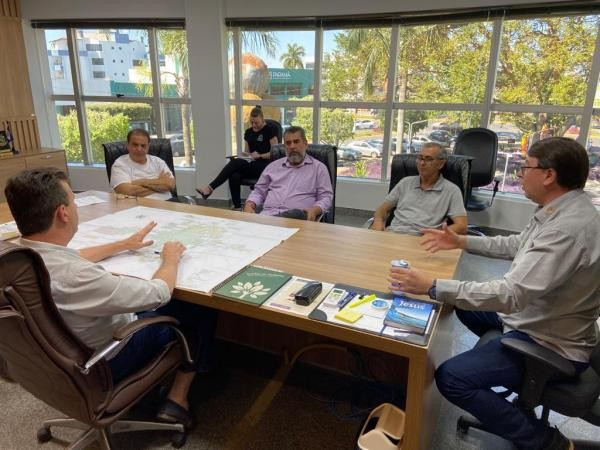 Nova sede para o Hospital Regional de Sorriso é tema de reunião entre os poderes Executivo e Legislativo