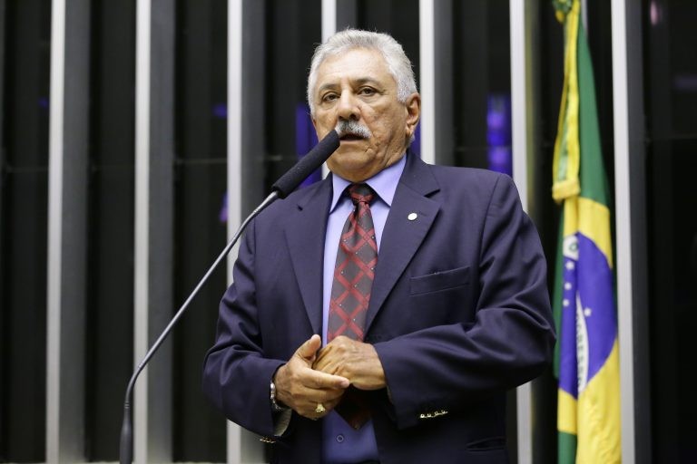 Comissão aprova projeto que permite transporte de cargas de terceiros por produtor rural
