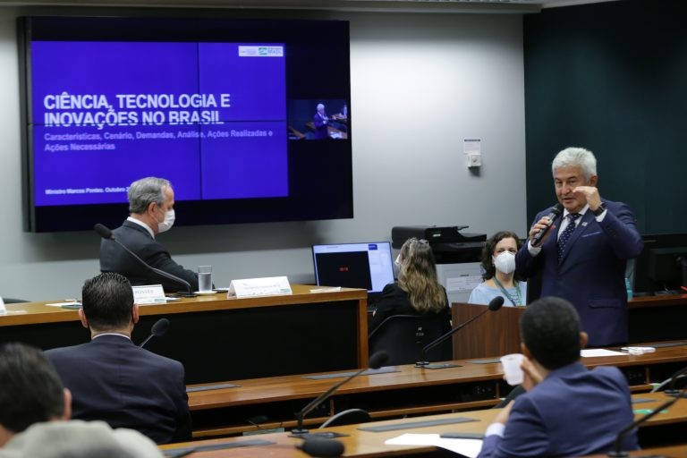 Deputados cobram do ministro de Ciência e Tecnologia defesa mais incisiva do setor