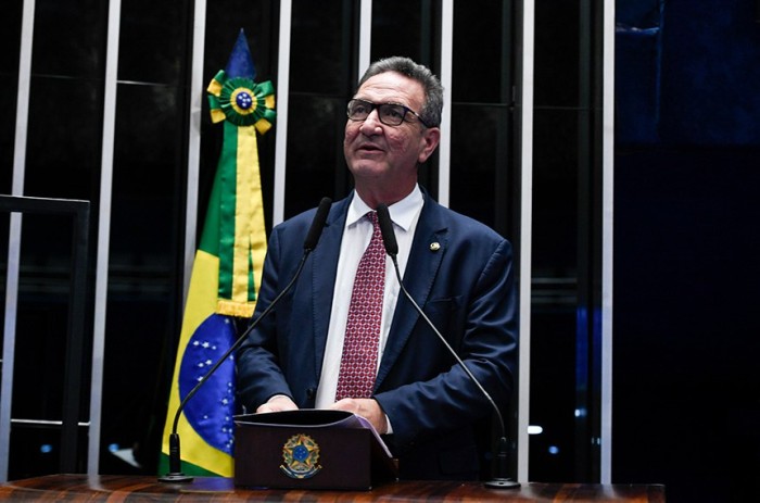 Lucas Barreto cobra transposição de servidores dos ex-territórios