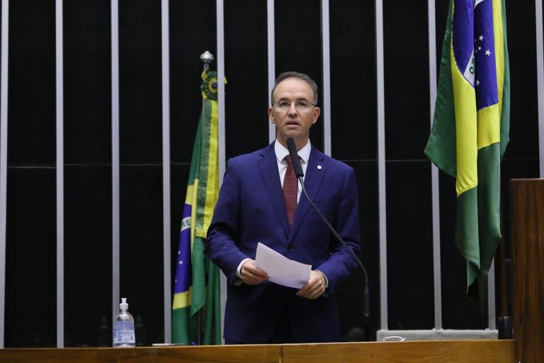 Parlamentares querem mais transparência em aplicação de recursos