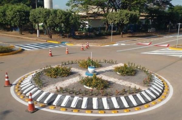 Vereador solicita implantação de rotatória ou semáforo no cruzamento da rua Passo Fundo com a Alencar Bortolanza