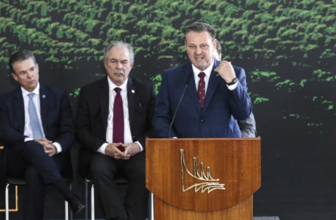 Fávaro é alvo de dossiê de petistas do Ministério da Agricultura