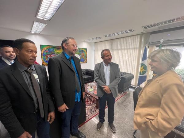 Vereadores solicitam emenda parlamentar para construção de creche no Senado Federal