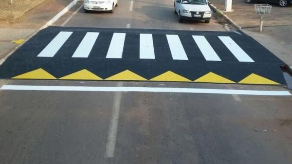 Sinalização Horizontal: Vereador indica faixa elevada próximo a Igreja Santa Luzia