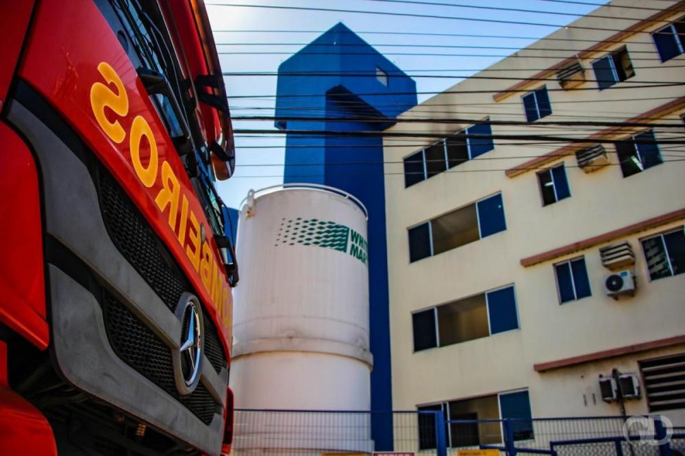 Hospital particular de Cuiabá pega fogo e pacientes são retirados às pressas de unidade 
