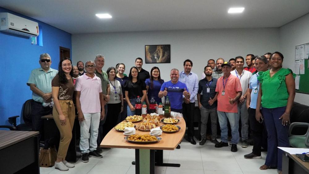 Chico se reúne com servidores para 'Café com presidente'