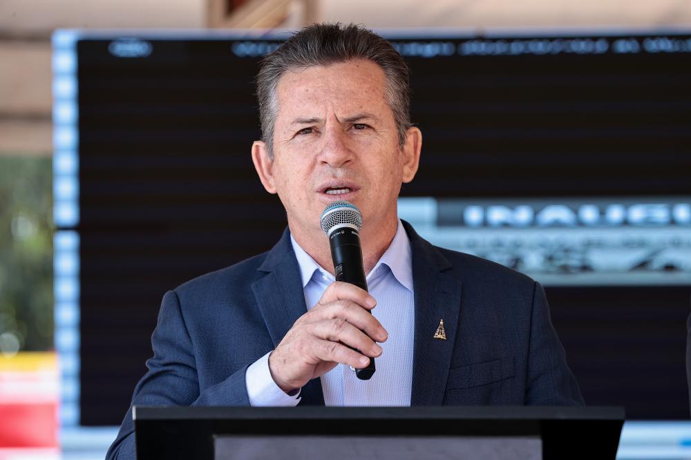 Governador participa da campanha de doação de sangue no Hemocentro