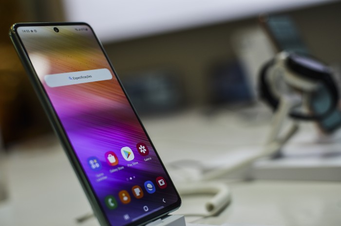 Setor de telecomunicações enfrenta desafios 25 anos após privatização