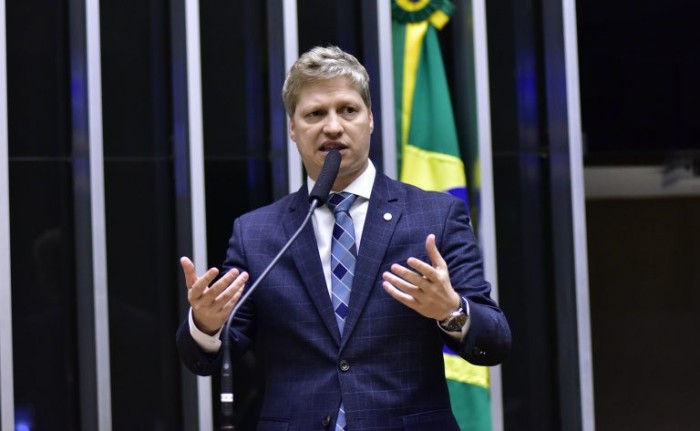 Comissão debate prisões relacionadas a atos de 8 de janeiro e o respeito às prerrogativas dos advogados