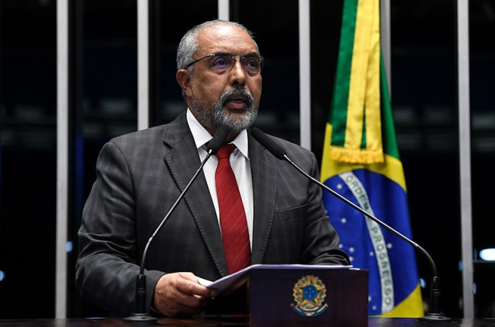 Paim elogia Censo e defende titularidade de terras para quilombolas