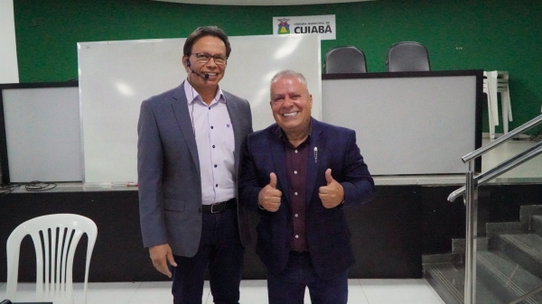 Câmara inicia curso de oratória ministrado por Elias Neto, para servidores do Legislativo