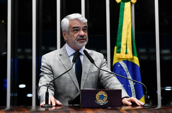 Humberto Costa denuncia precariedade dos 'prédios-caixão' em Pernambuco