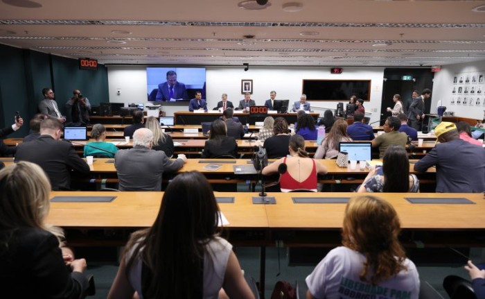 Familiares de presos em 8 de janeiro cobram individualização de condutas e negam tentativa de golpe